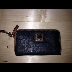 Dooney and Bourke wrist wallet